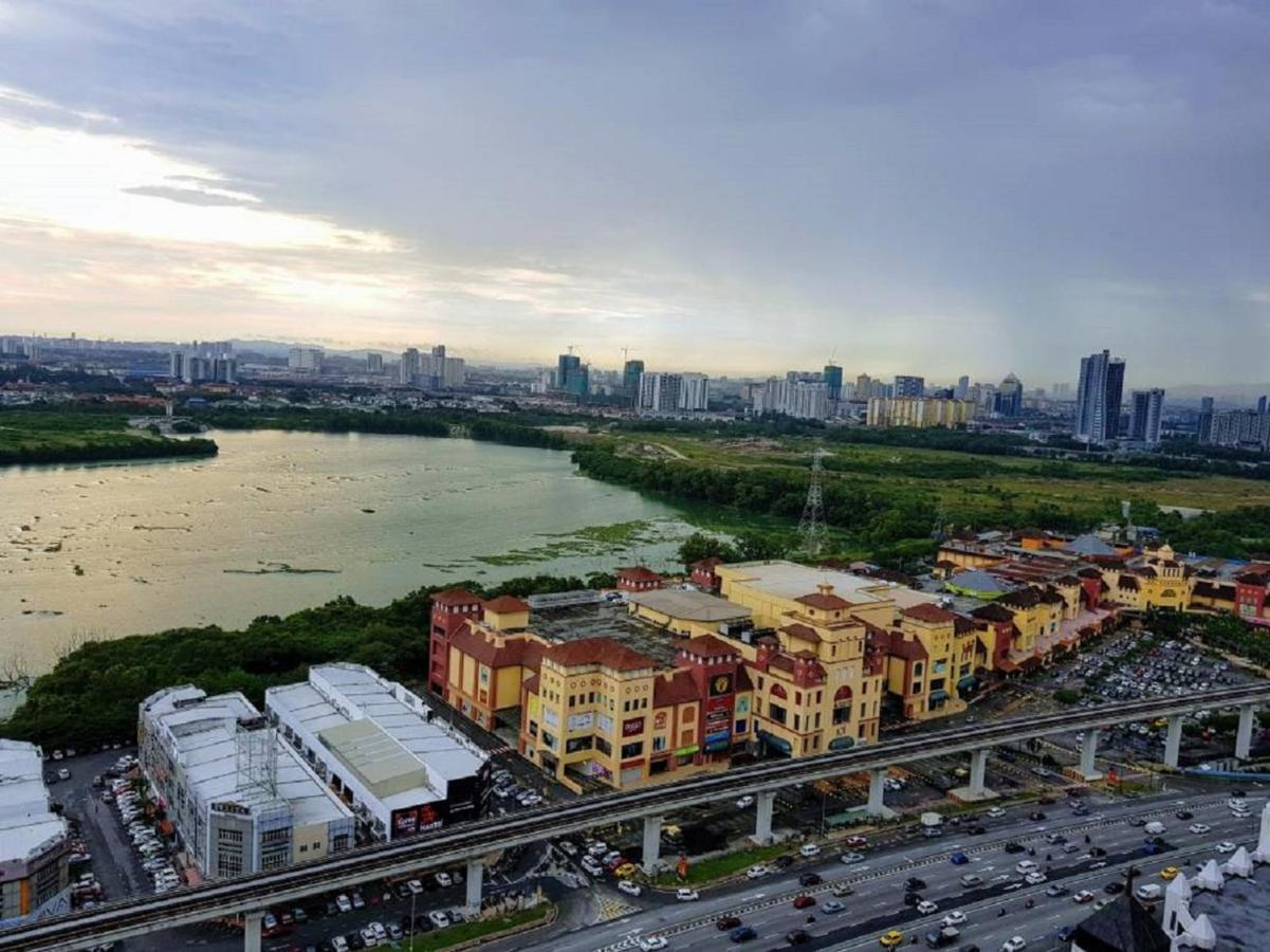 Skypod Residence Puchong Buitenkant foto